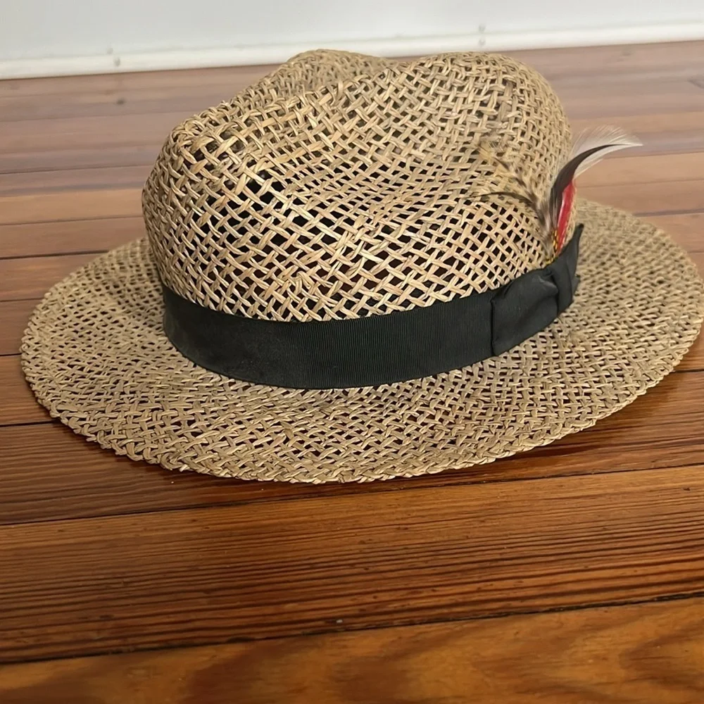 Vintage Capas Headwear stylish Straw Fedora with Black Band and Feathers - Sz. M